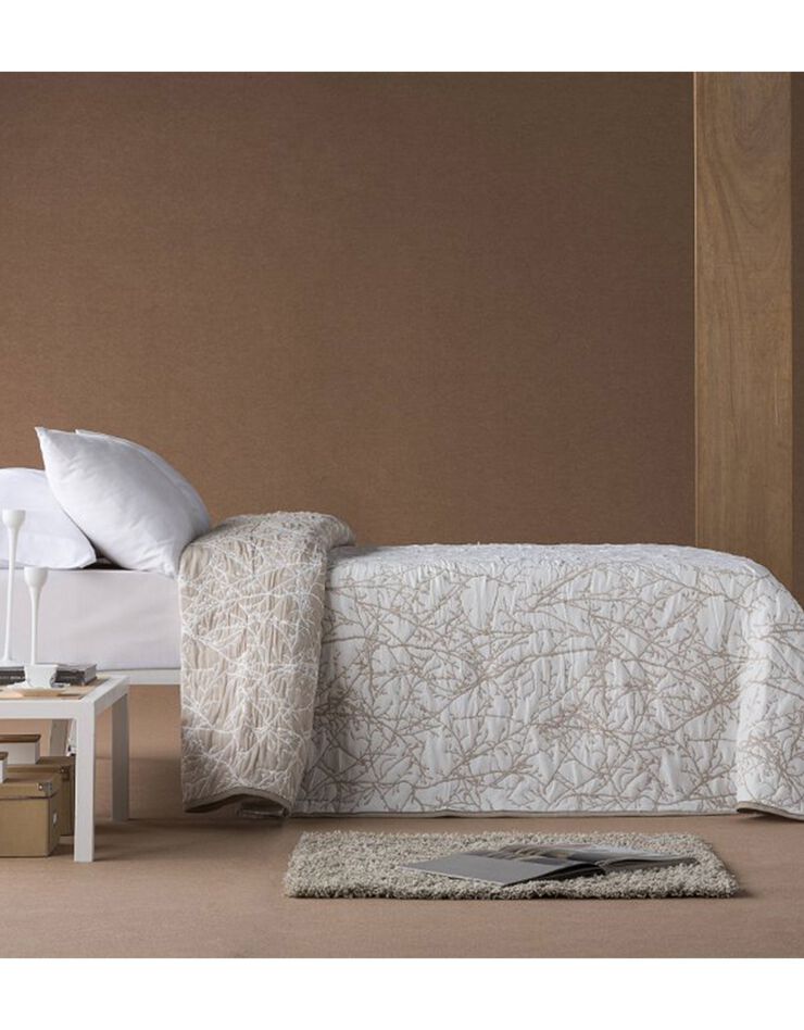 Couvre-lit réversible jacquard motif branchages (beige) Couvre-lit réversible jacquard motif branchages (beige)