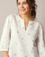 Blouse manches 3/4, broderies papillons (blanc)
