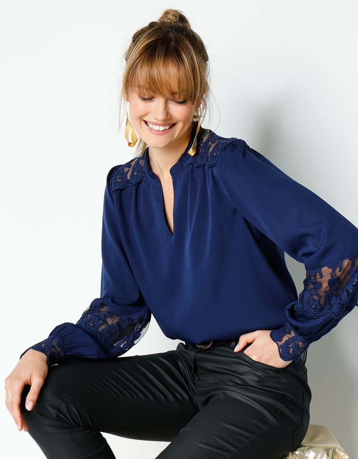 Blouse dentelle manches longues blousantes (bleu nuit) Blouse dentelle manches longues blousantes (bleu nuit)