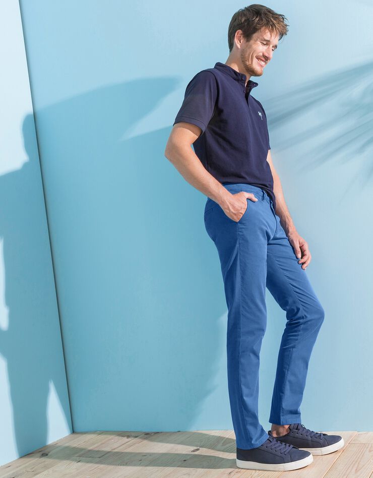 Pantalon chino uni sergé stretch grand confort (bleu) Pantalon chino uni sergé stretch grand confort (bleu)