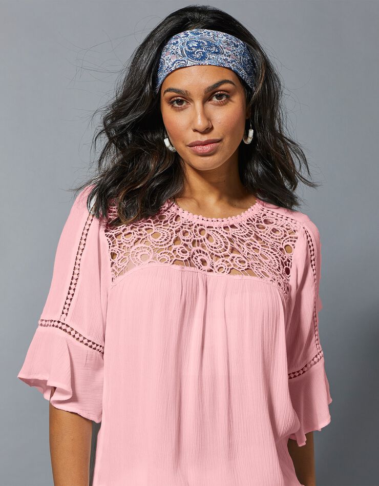 Blouse plastron macramé, crépon (rose) Blouse plastron macramé, crépon (rose)
