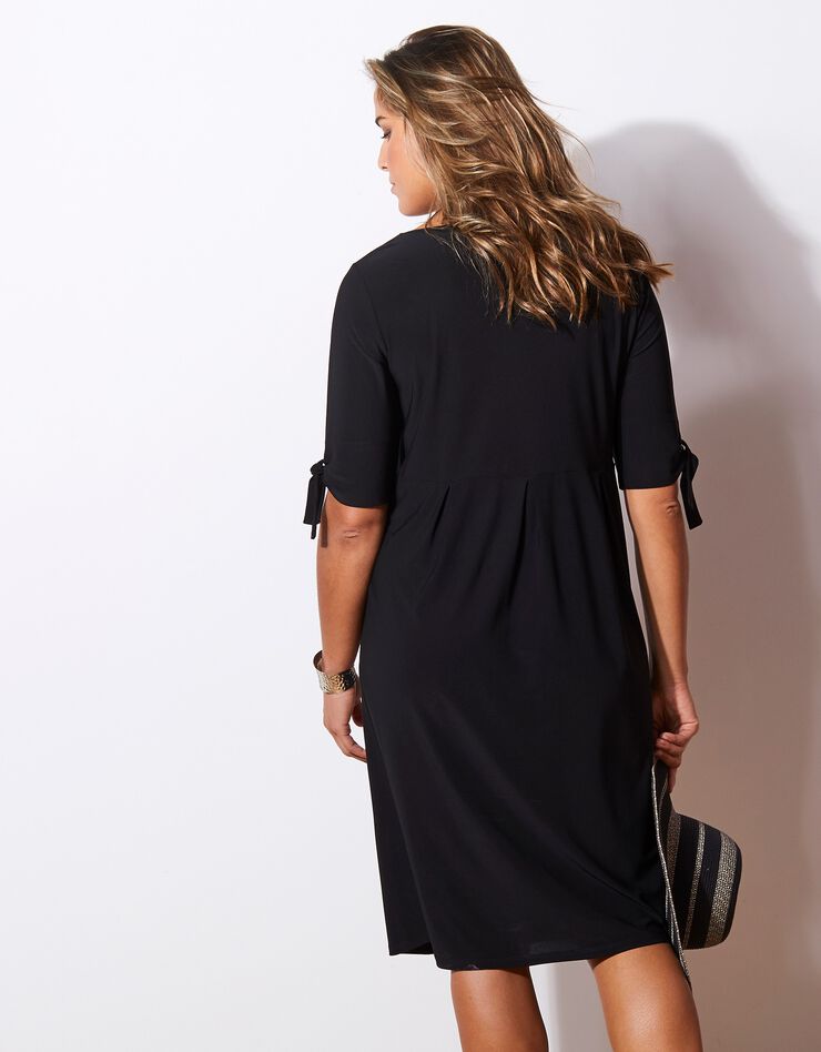 Robe unie manches aux coudes (noir) Robe unie manches aux coudes (noir)