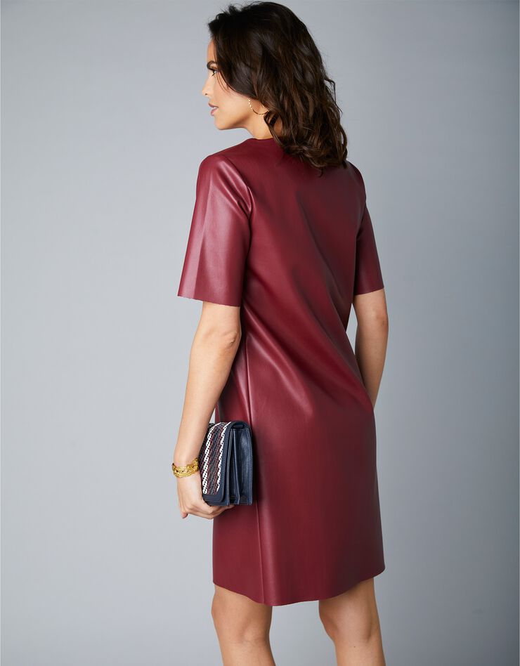 Robe courte aspect cuir(1) (rouge foncé) Robe courte aspect cuir(1) (rouge foncé)