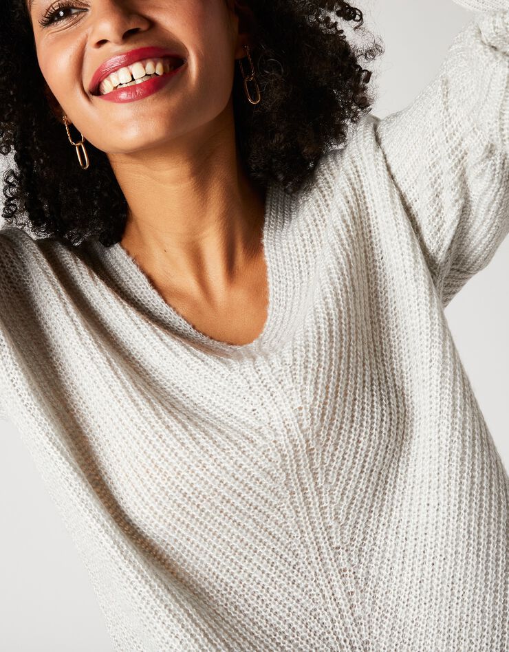 Pull col V, maille anglaise toucher mohair (gris chiné) Pull col V, maille anglaise toucher mohair (gris chiné)
