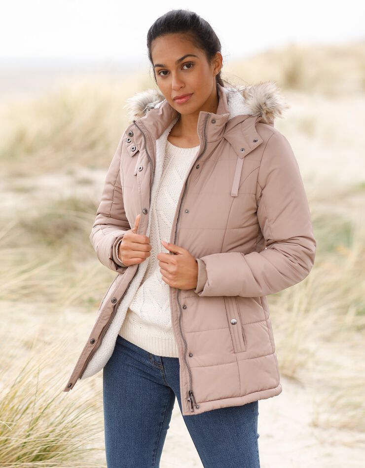 Doudoune à capuche imperméable, doublée maille peluche (taupe clair) Doudoune à capuche imperméable, doublée maille peluche (taupe clair)