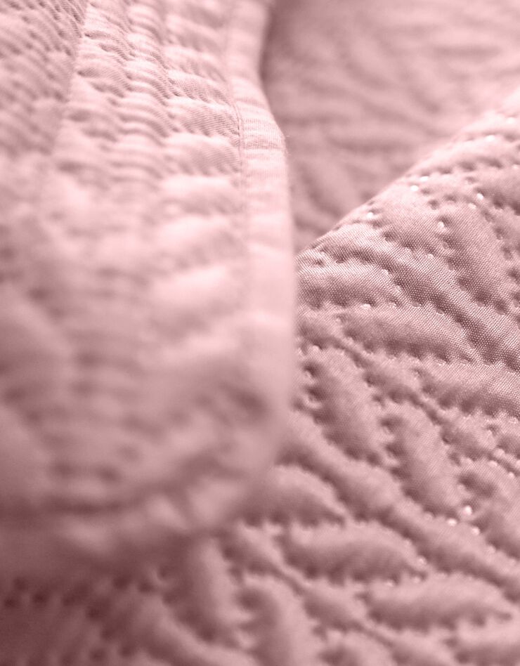 Couvre-lit matelassé microfibre motif géométrique (rose poudré)