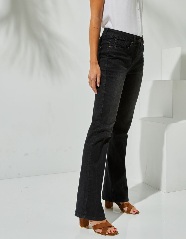 Jean stretch coupe bootcut, poches brodées (noir) Jean stretch coupe bootcut, poches brodées (noir)