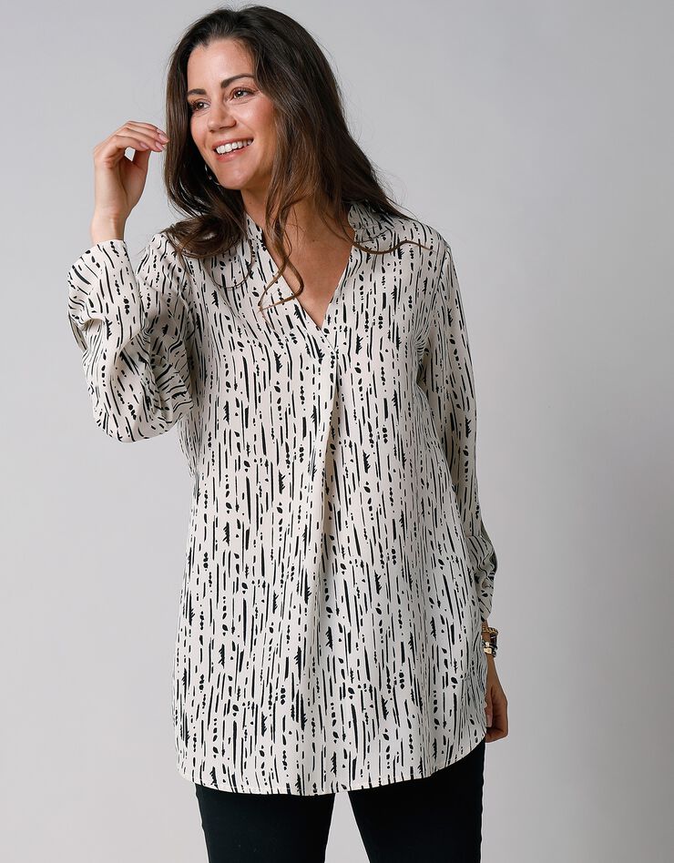 Blouse imprimé graphique col tunisien, crêpe (écru / noir) Blouse imprimé graphique col tunisien, crêpe (écru / noir)