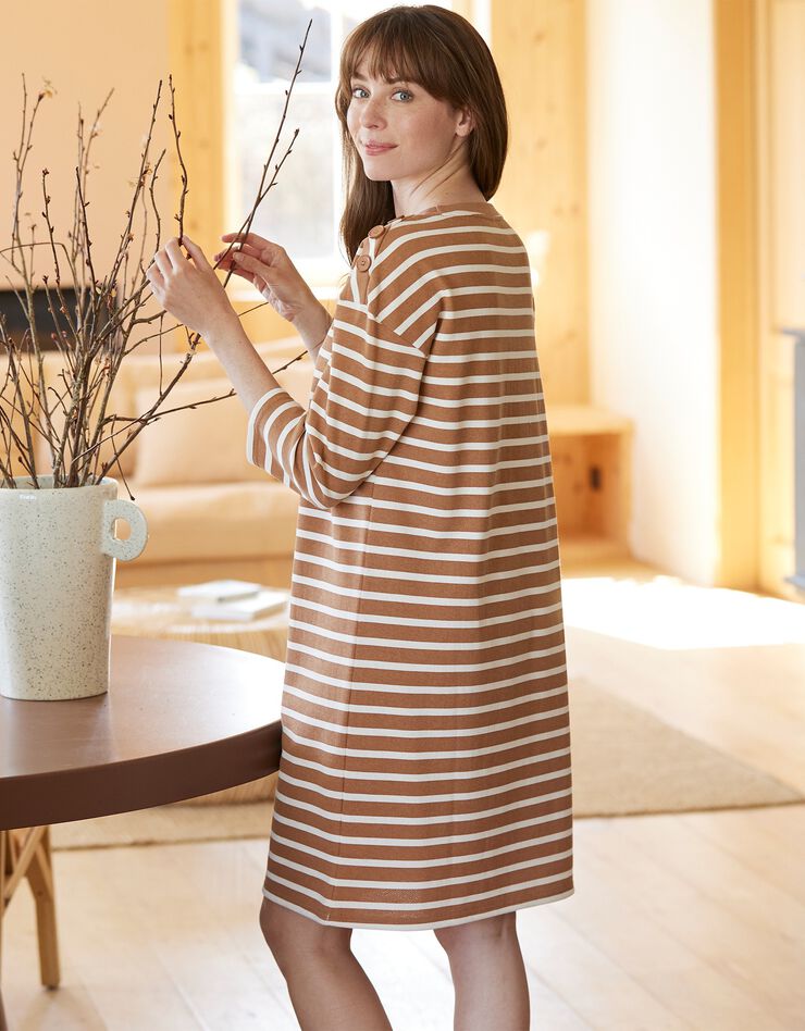 Chemise de nuit molleton rayé fluide (caramel / écru) Chemise de nuit molleton rayé fluide (caramel / écru)