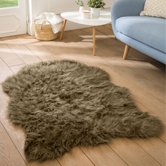 Tapis poils forme peau de b&ecirc;te (taupe)