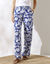 Pantalon large fluide imprimé, coupe large (bleu / blanc)