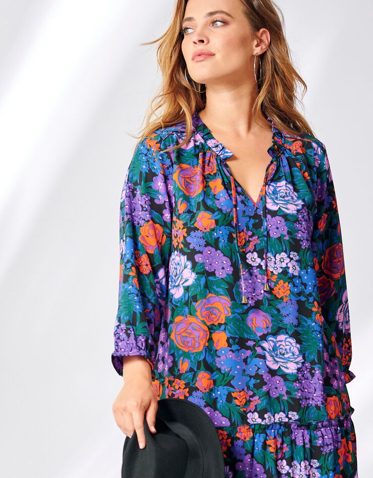 Robe volantée imprimée (noir / violet) Robe volantée imprimée (noir / violet)