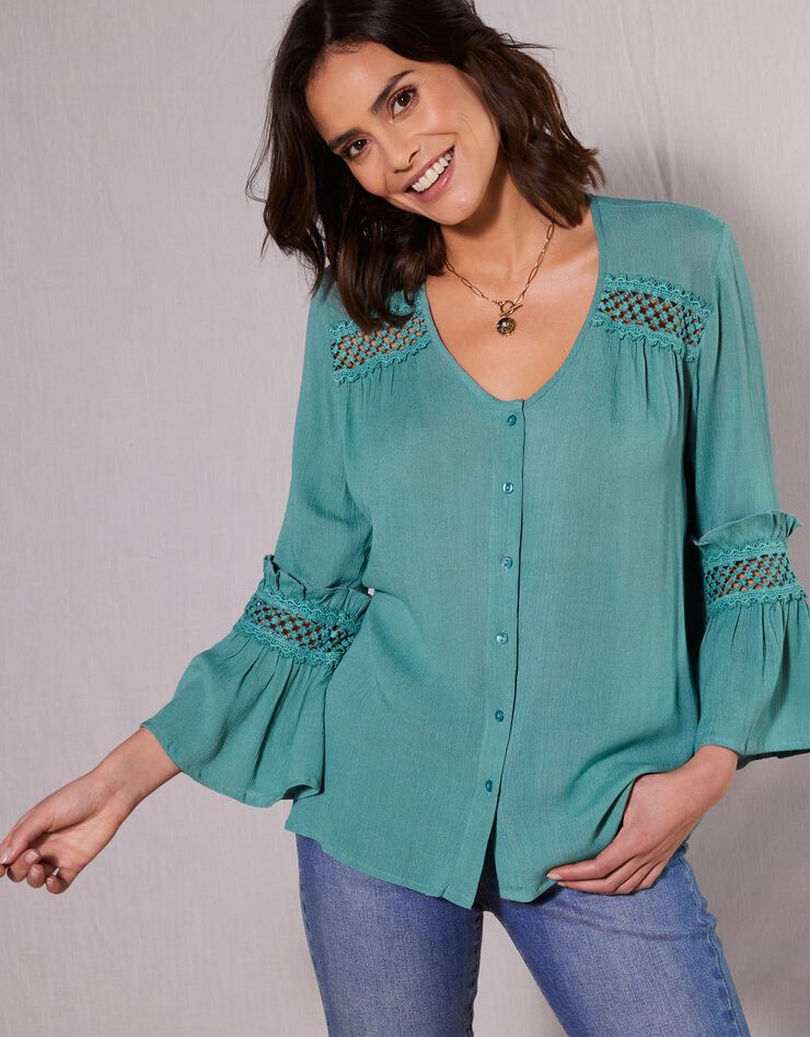 Blouse unie détails macramé (vert grisé) Blouse unie détails macramé (vert grisé)