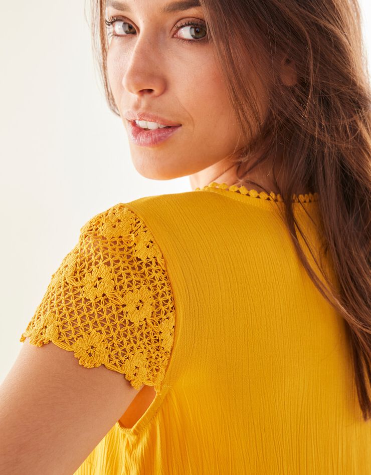 Chemise de nuit crépon de viscose et macramé (safran) Chemise de nuit crépon de viscose et macramé (safran)