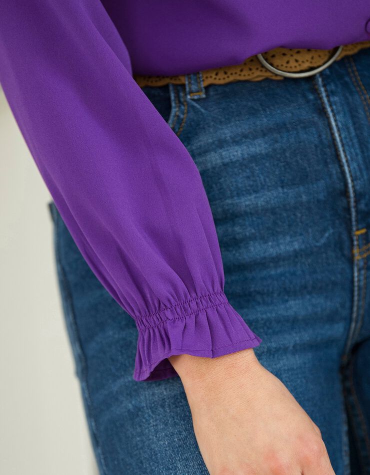 Blouse volantée boutonnée unie (violet) Blouse volantée boutonnée unie (violet)