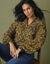 Blouse volantée imprimée, crépon (kaki / miel)