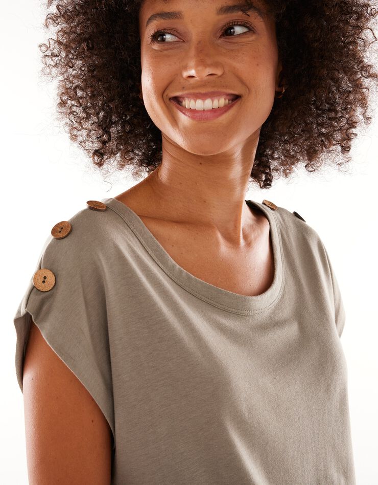 Tee-shirt uni détail boutonné maille jersey (kaki clair) Tee-shirt uni détail boutonné maille jersey (kaki clair)