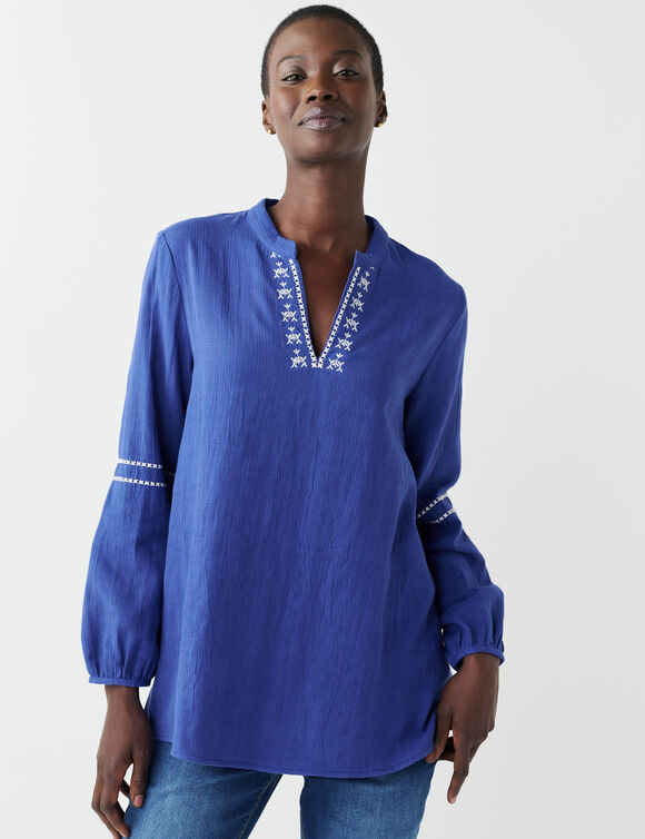 Tunique brod&eacute;e, col tunisien (bleu dur / &eacute;cru)