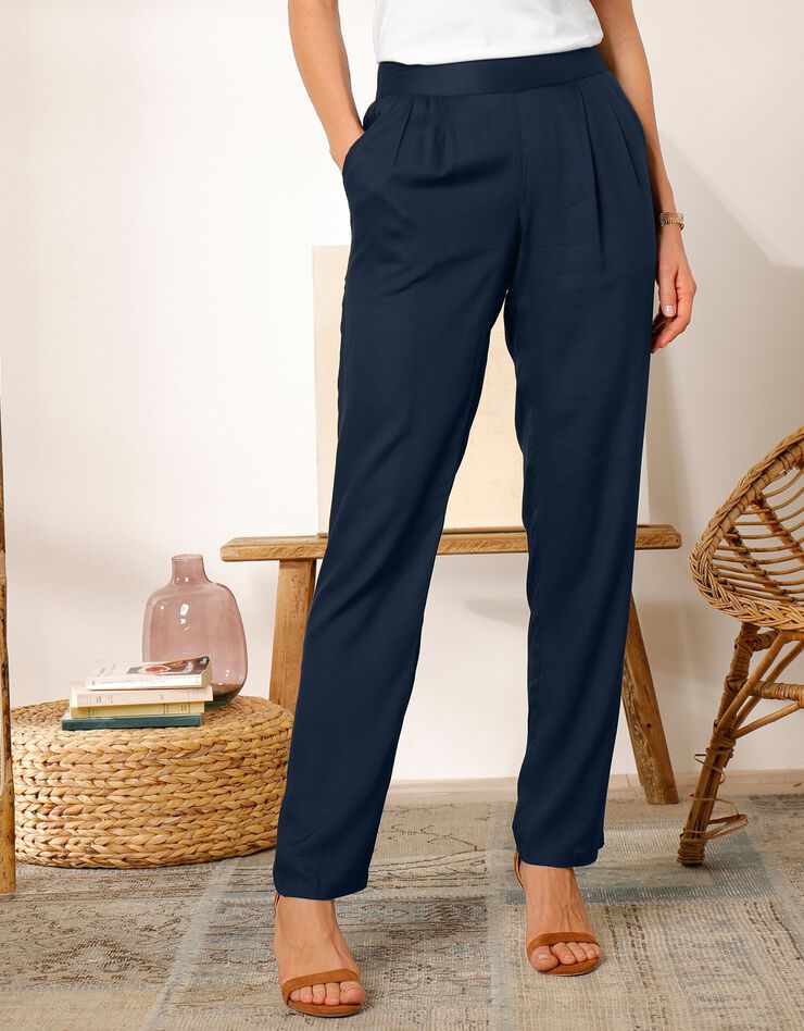 Pantalon droit fluide uni (marine) Pantalon droit fluide uni (marine)