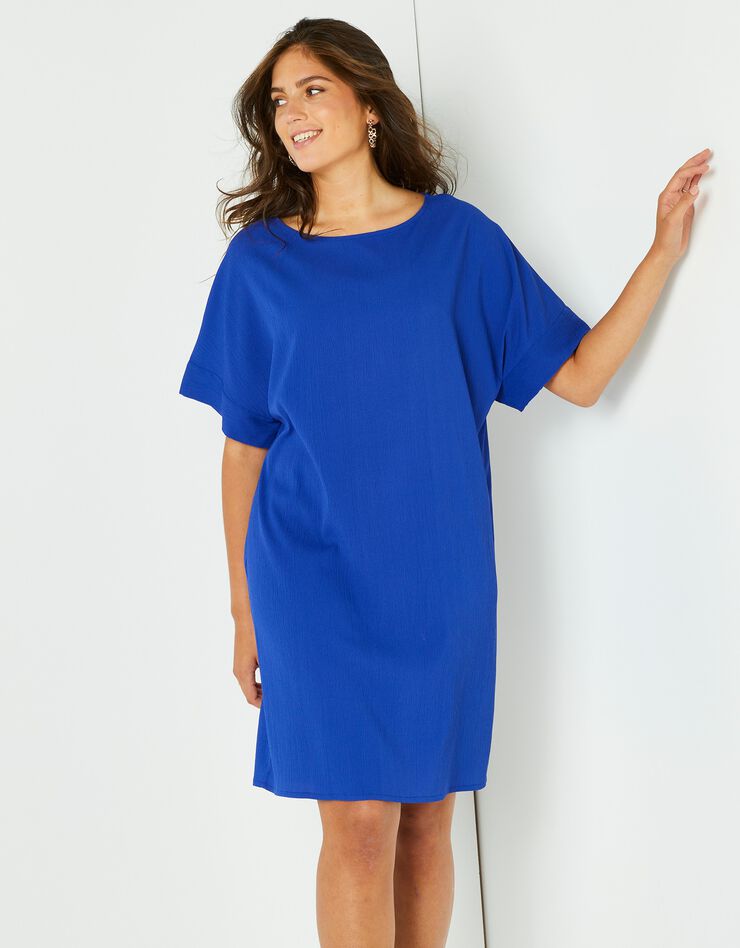 Robe forme housse unie manches courtes tissu texturé (iris) Robe forme housse unie manches courtes tissu texturé (iris)