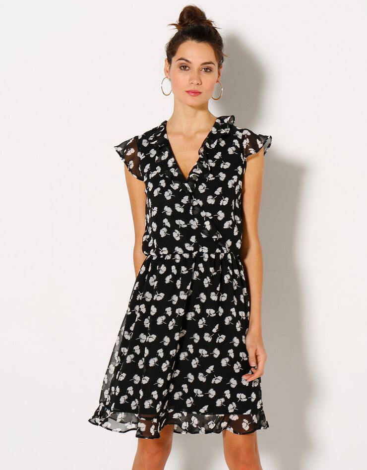 Robe volantée imprimée, voile (noir / blanc) Robe volantée imprimée, voile (noir / blanc)