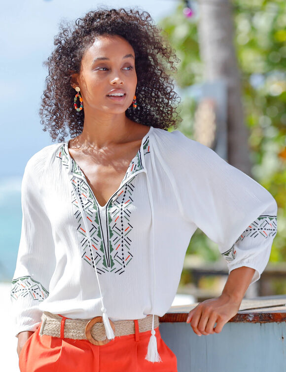 Blouse brodée, manches 3/4 (écru / kaki)