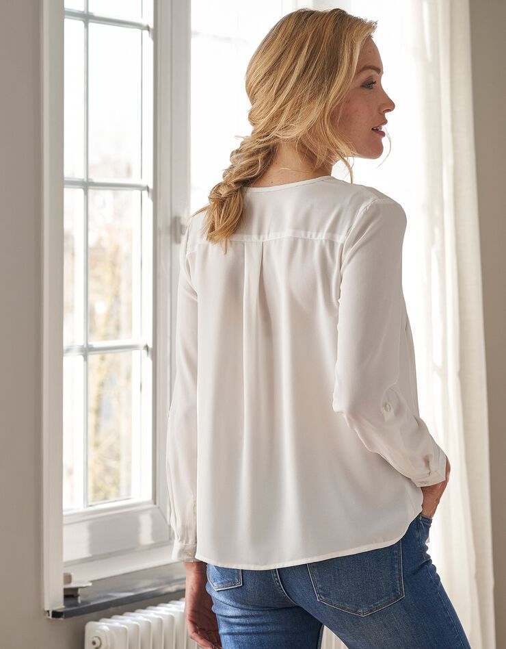 Blouse boutonnée à plis évasée unie, crêpe (écru) Blouse boutonnée à plis évasée unie, crêpe (écru)