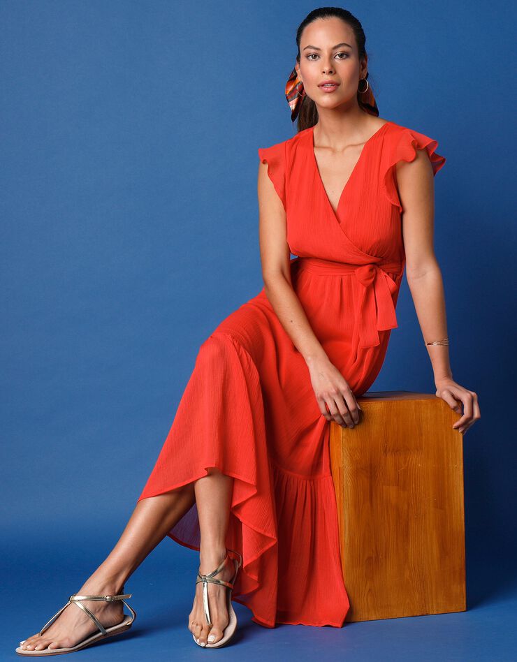Robe longue sans manches à grand volant (grenadine)