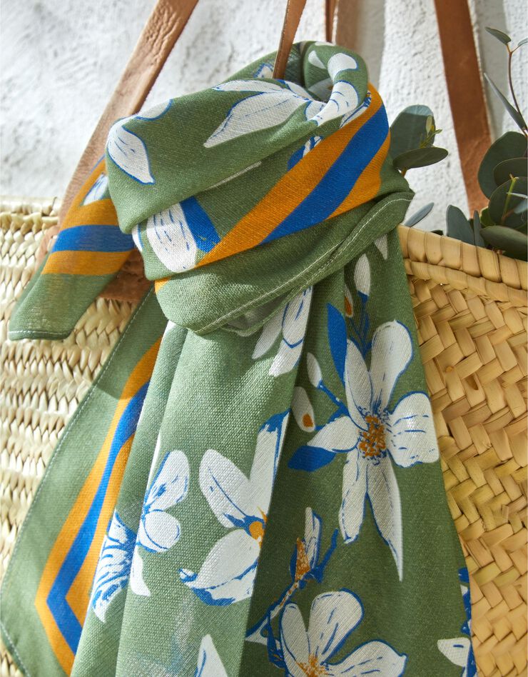 Foulard fabriqué en France imprimé fleurs, 98x98 cm, coton biologique (vert) Foulard fabriqué en France imprimé fleurs, 98x98 cm, coton biologique (vert)