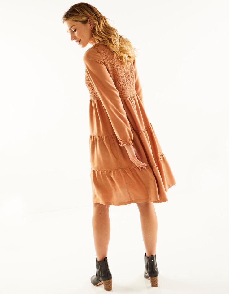 Robe smockée manches longues unie (caramel) Robe smockée manches longues unie (caramel)