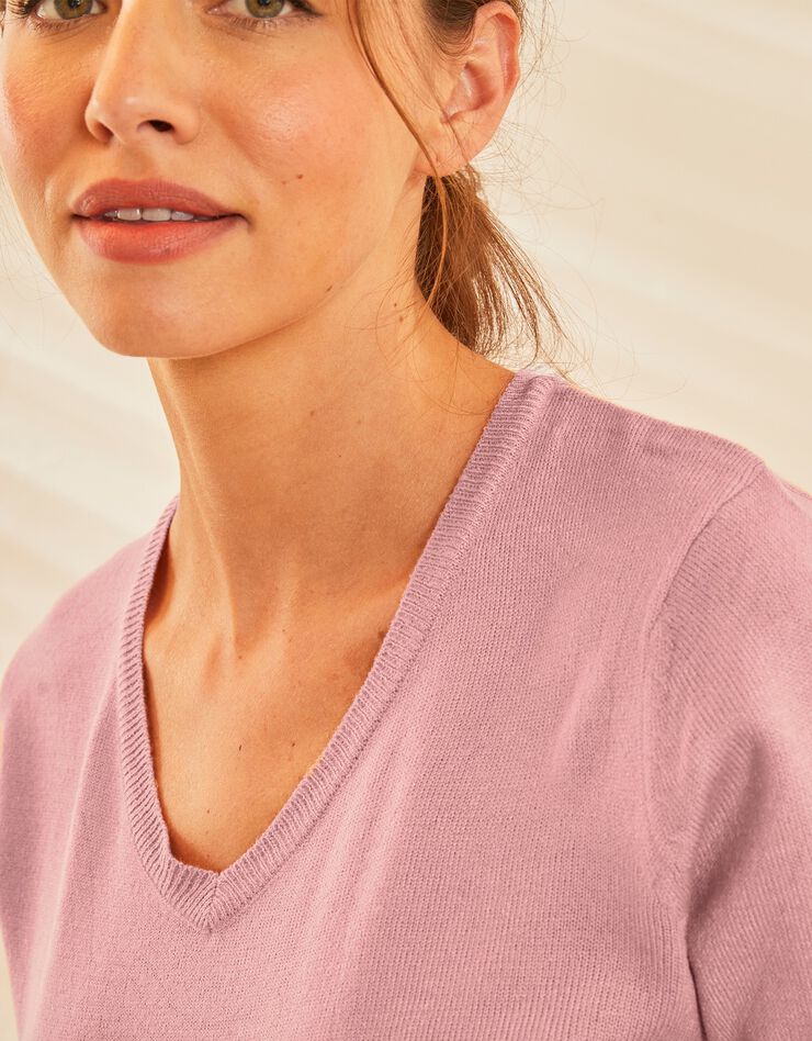 Pull col V toucher cachemire (rose grisé) Pull col V toucher cachemire (rose grisé)