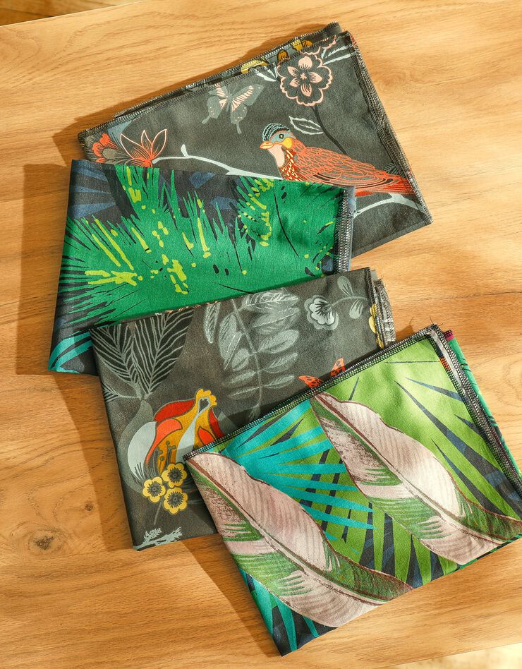 Tissu cadeau furoshiki imprimé taille M, lot de 4 - collection upcycling (multicolore) Tissu cadeau furoshiki imprimé taille M, lot de 4 - collection upcycling (multicolore)