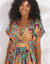 Robe volantée cache-coeur imprimée, crépon (curry / turquoise)