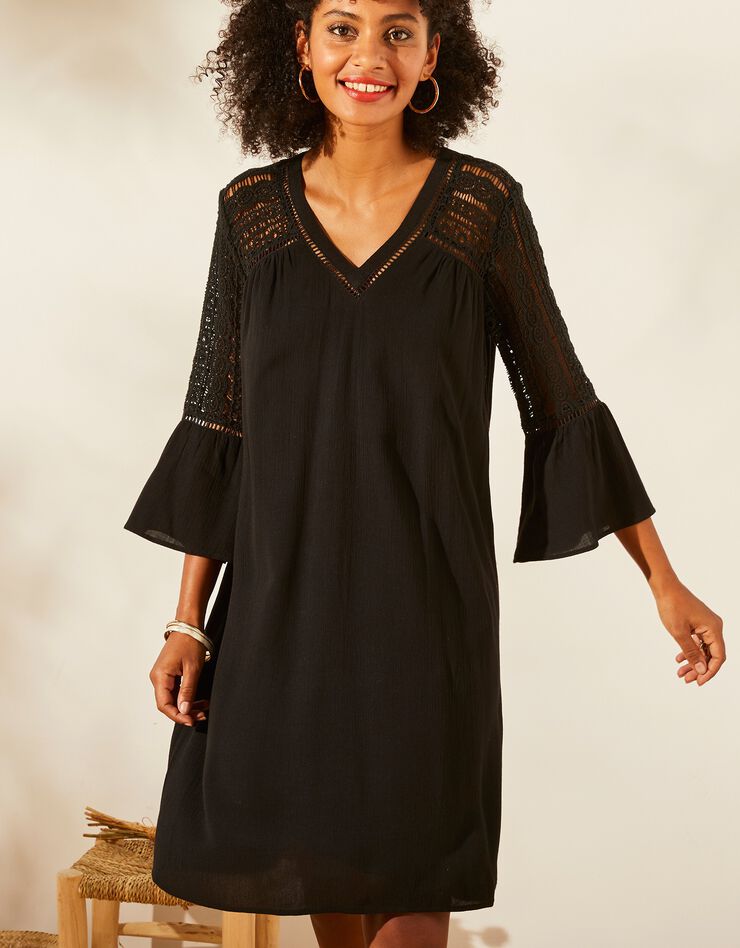 Robe évasée, manches ¾, détails macramé (noir) Robe évasée, manches ¾, détails macramé (noir)