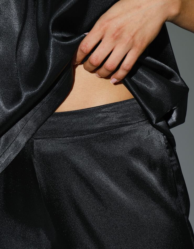 Pyjama large satin et dentelle (noir) Pyjama large satin et dentelle (noir)