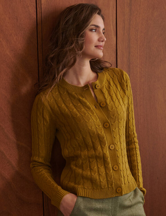 Gilet boutonn&eacute;, manches longues, maille torsad&eacute;e (vert mousse)