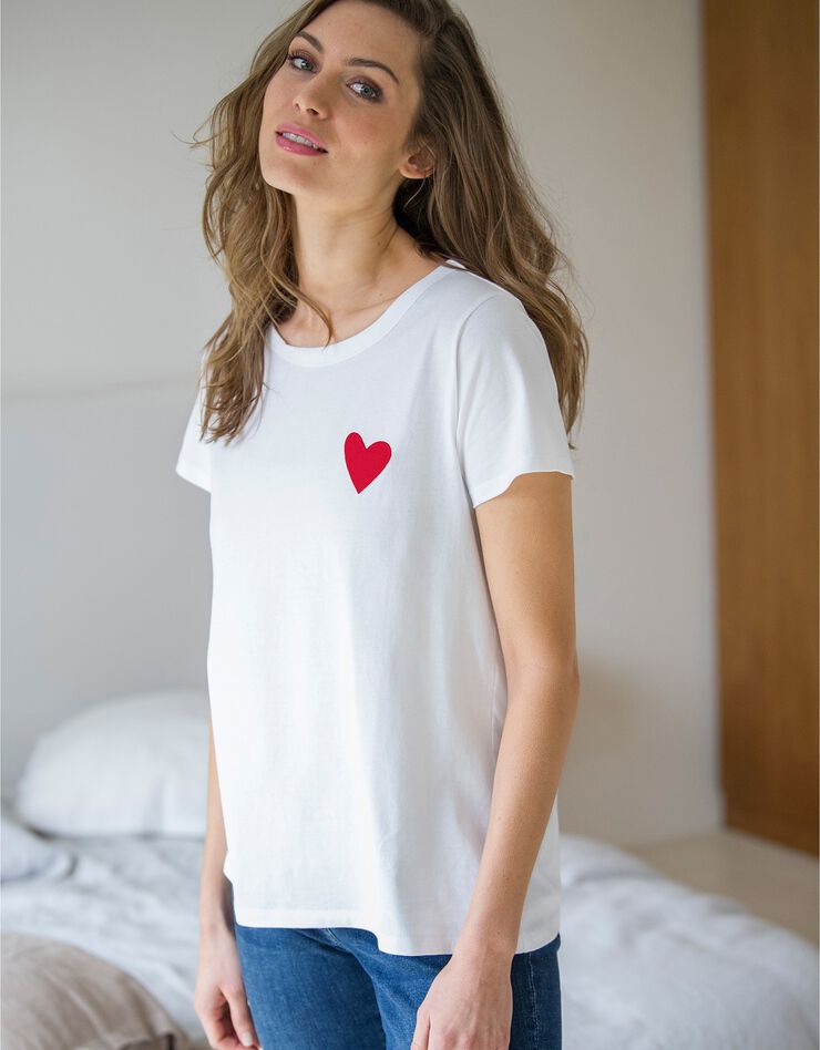 Tee-shirt uni broderie coeur manches courtes (blanc) Tee-shirt uni broderie coeur manches courtes (blanc)