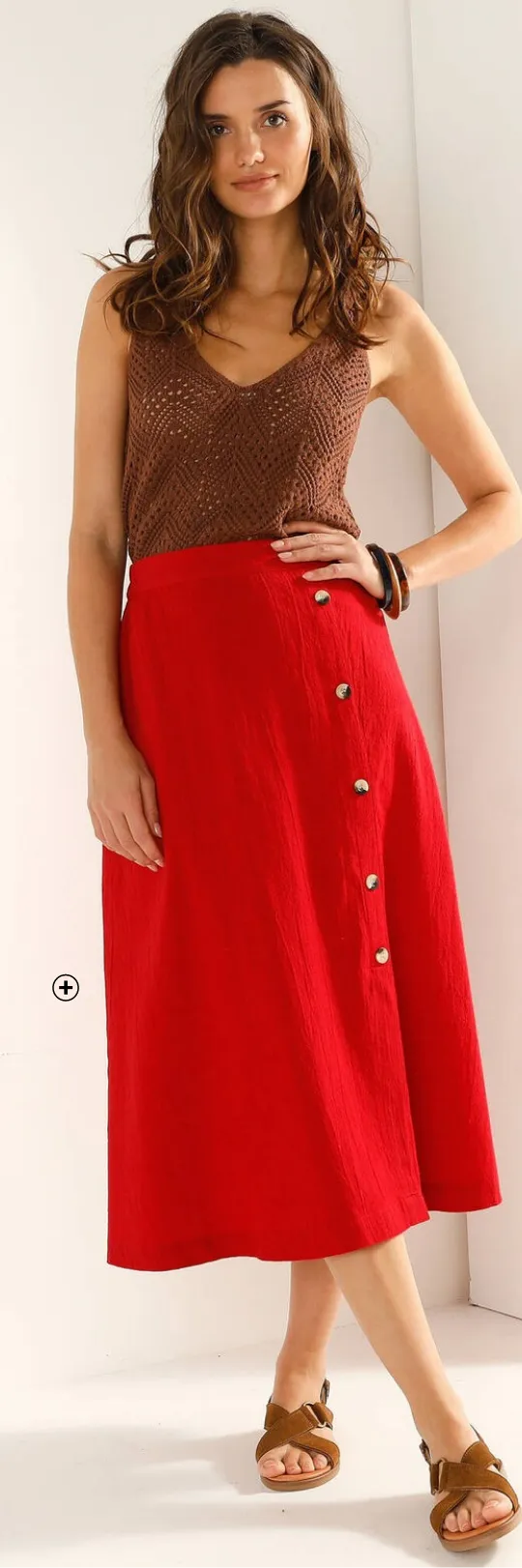 Jupe rouge unie en coton et lin avec boutonnage fantaisie pour un style naturel et élégant - Blog Blancheporte