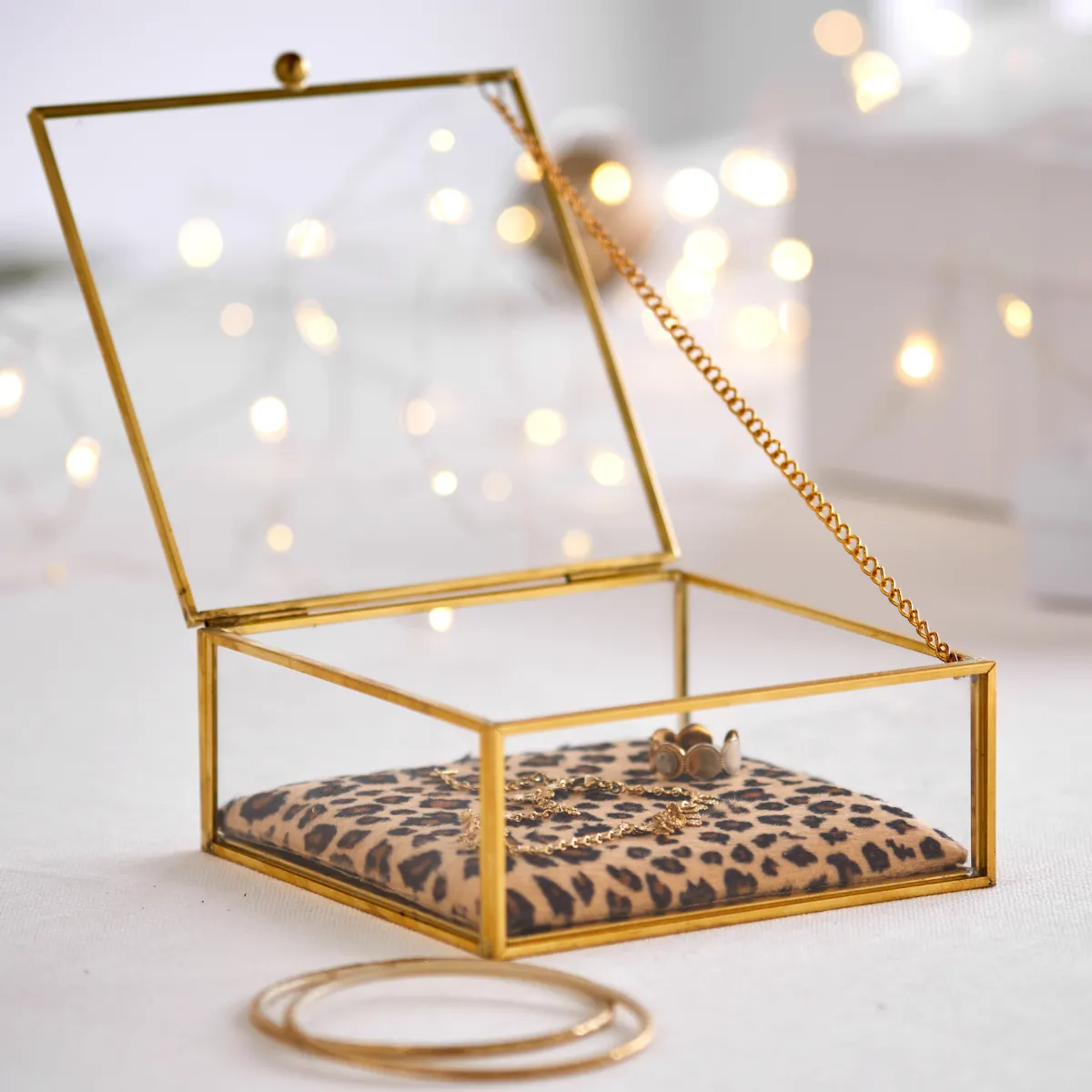 Boîte à bijoux en verre et métal avec coussin léopard - Blog Blancheporte