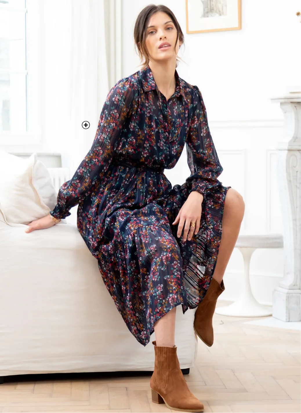 Robe chemisier longue en voile jacquard imprimé floral – style fluide et raffiné, à associer avec des escarpins élégants ou des boots tendance pour un look bohème chic