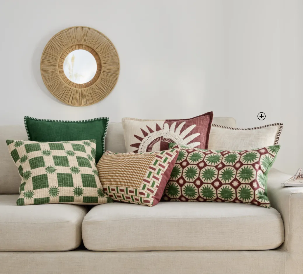 Coussin rectangulaire imprimé Zellige pour créer une pièce cosy - Blog Blancheporte