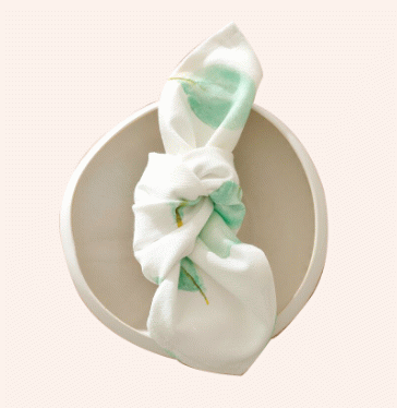 Serviette de table fabriquée en France motif végétal Aquarelle, lot de 2 - coton biologique Serviette de table blanc et vert imprimé feuilles 40 x 40 cm coton bio Made in France pas cher - Blancheporte