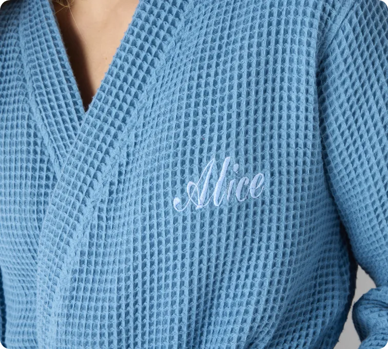 Cadeau personnalis&eacute; : faites broder un peignoir