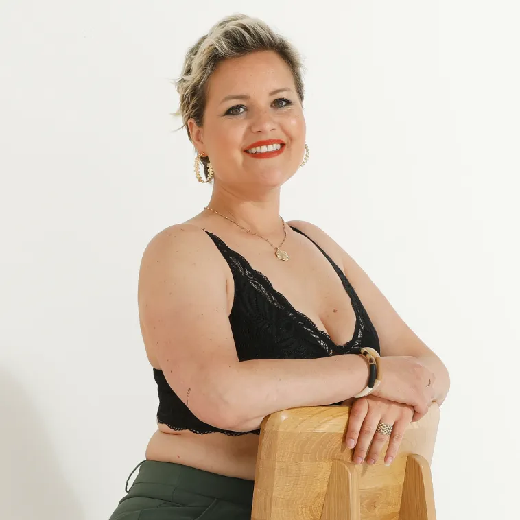 Soutien-gorge post-opératoire en forme foulard avec dentelle stretch noir sans armatures | Blancheporte