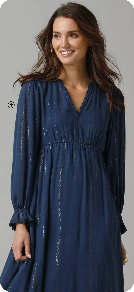 Robe longue bohème en crêpon avec fils brillants – une tenue fluide et élégante parfaite pour un style romantique, à marier avec des sandales à talon ou des boots tendance