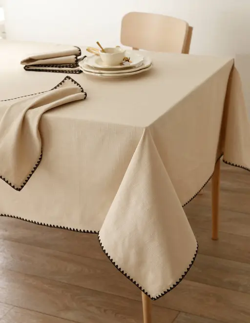 Découvrez une large sélection de linge de table à petits prix chez Blancheporte