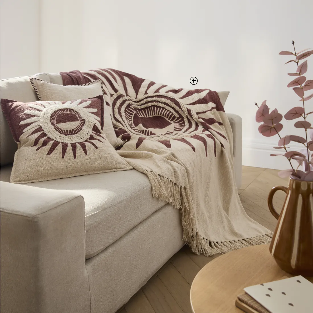 Plaid texturé motif soleil pour sublimer votre canapé - Blog Blancheporte