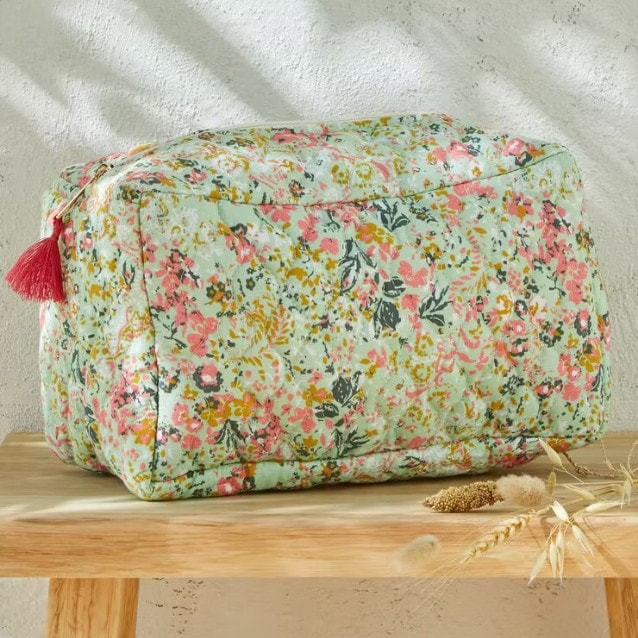 Une sélection d'idées cadeaux pour la fête des mères : décoration maison, sacs, bijoux, accessoires...