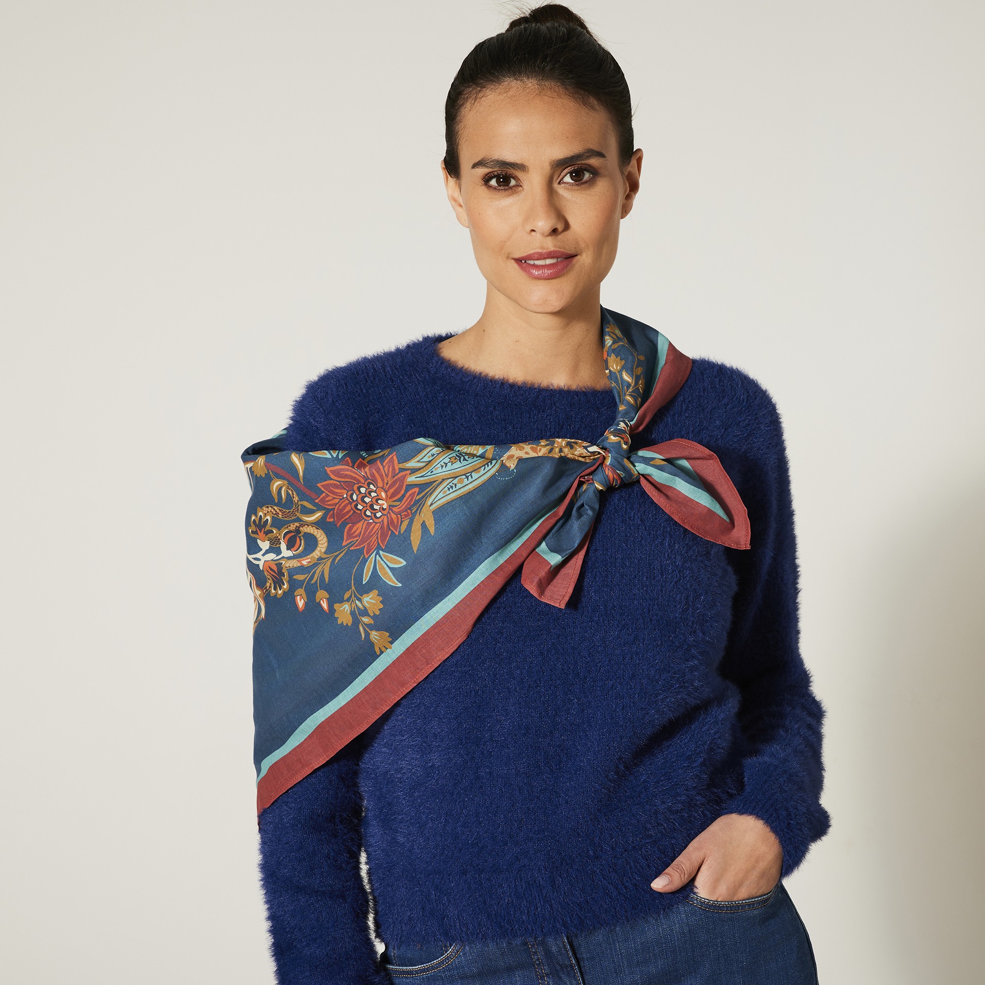 Foulard Confectionné En France Imprime? Floral 100 X 100 Cm - Coton - Blancheporte