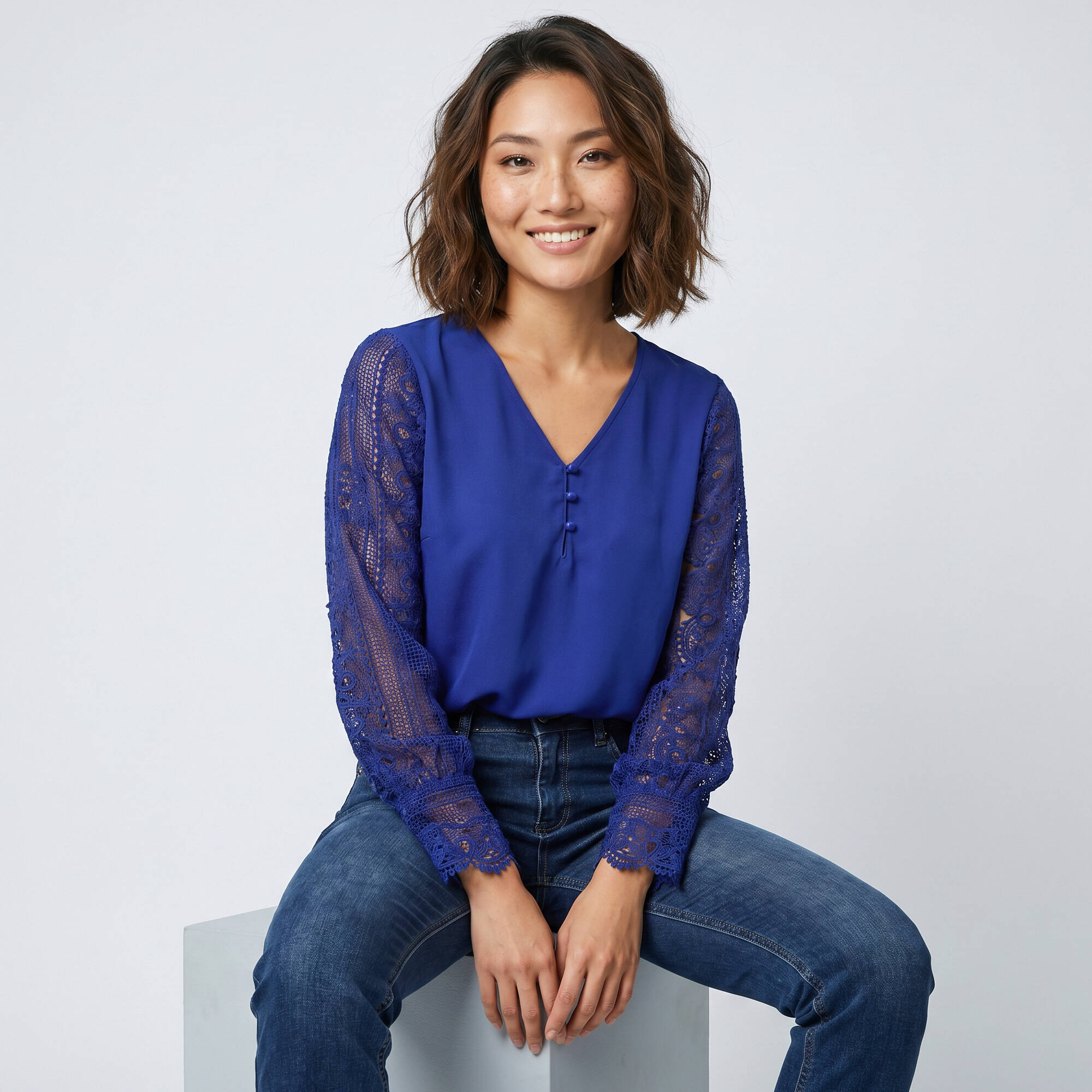 Blouse macram col V manches longues crpe fluide - Blancheporte 40$
